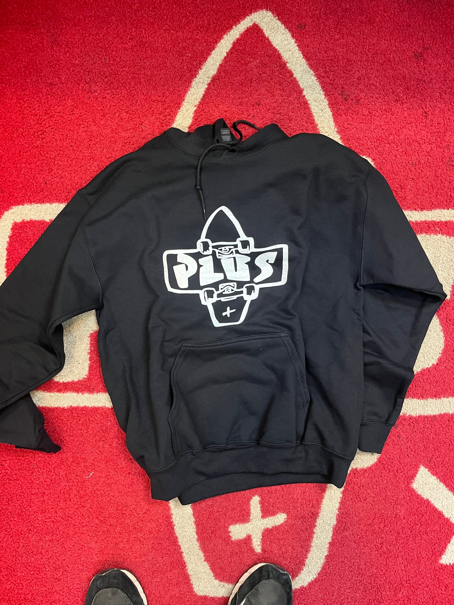 PLUS LOGO HOOD BLACK WHITE