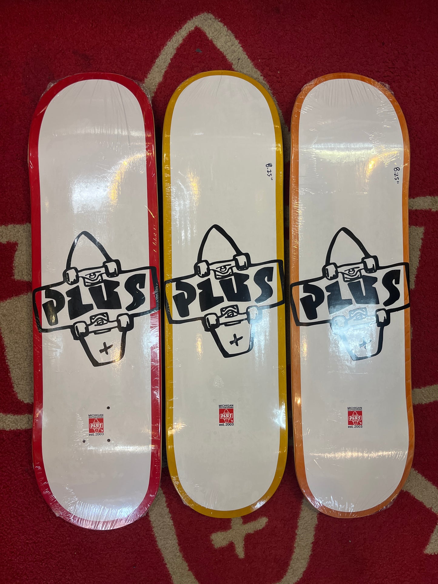 PLUS Logo deck